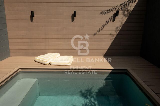 Designer house with swimming pool in Les Corts