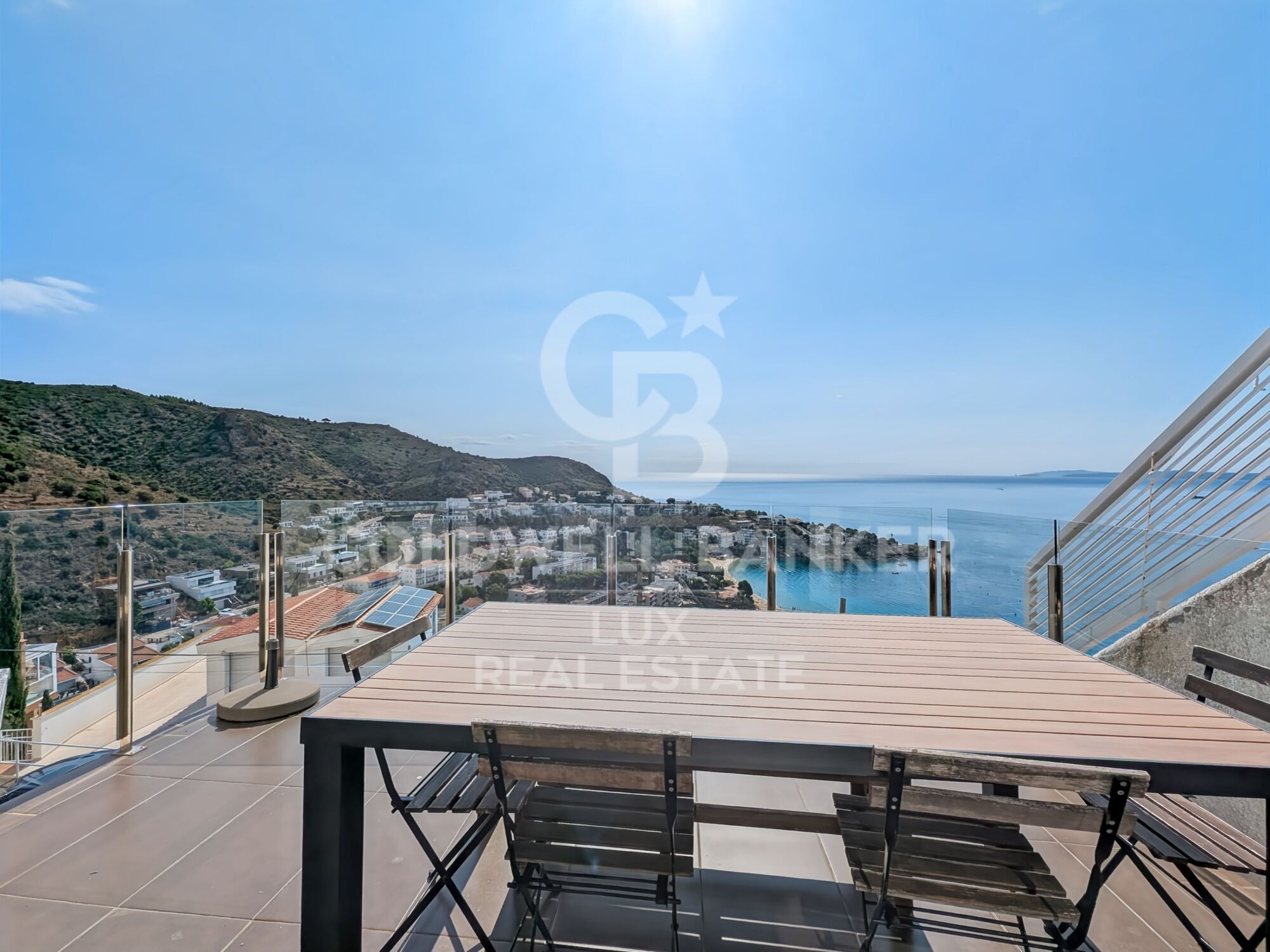 Villa with pool and sea view - Almadrava Roses