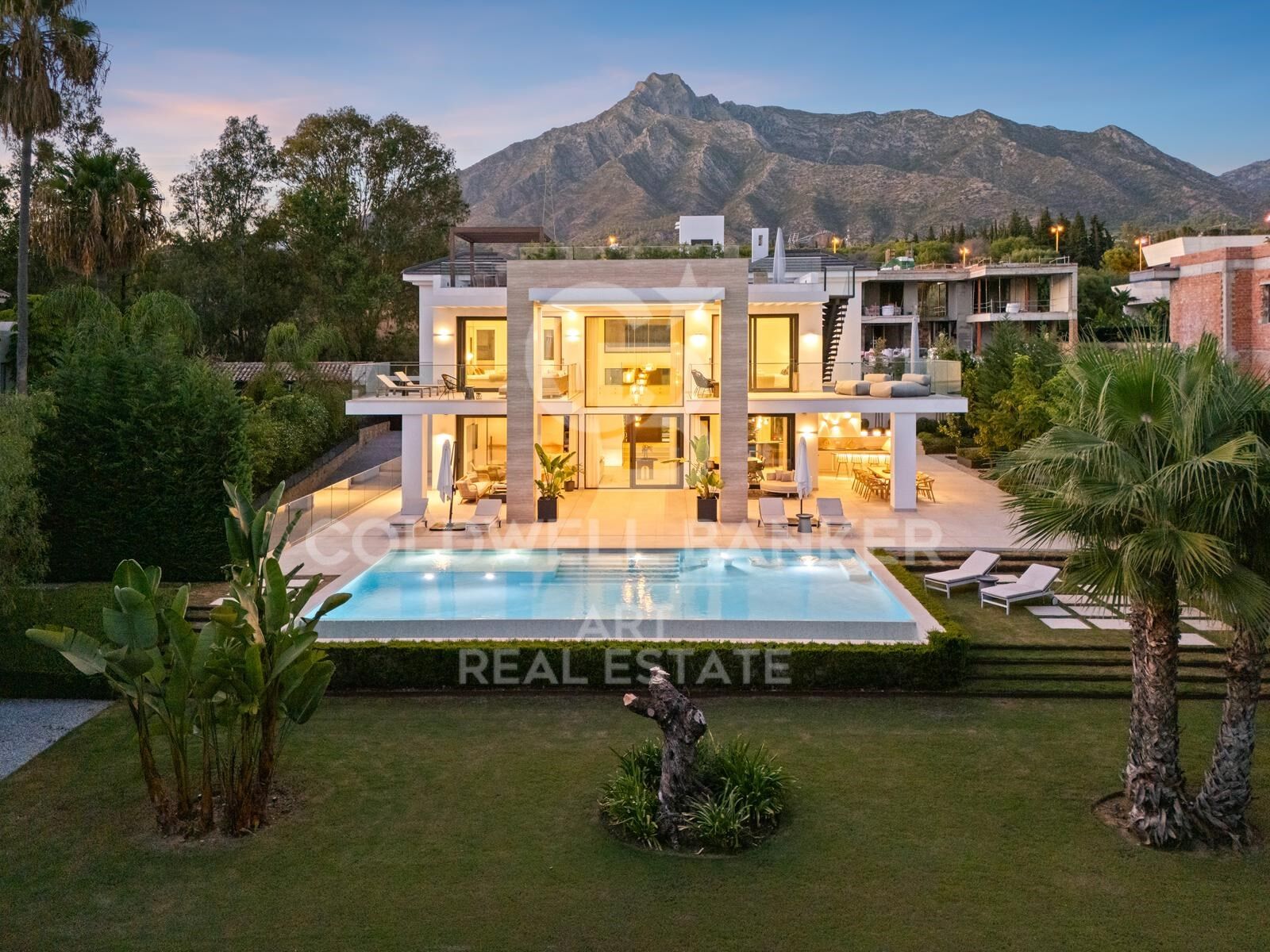 Élégance Méditerranéenne sur la célèbre Golden Mile de Marbella