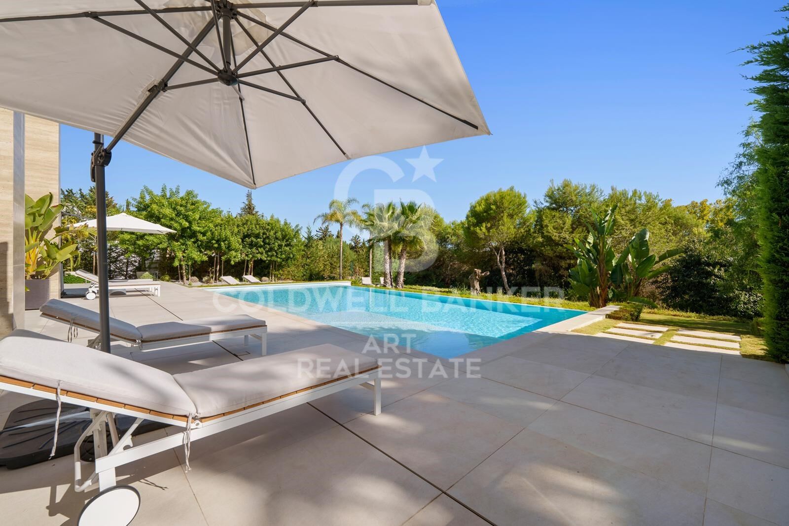 Élégance Méditerranéenne sur la célèbre Golden Mile de Marbella