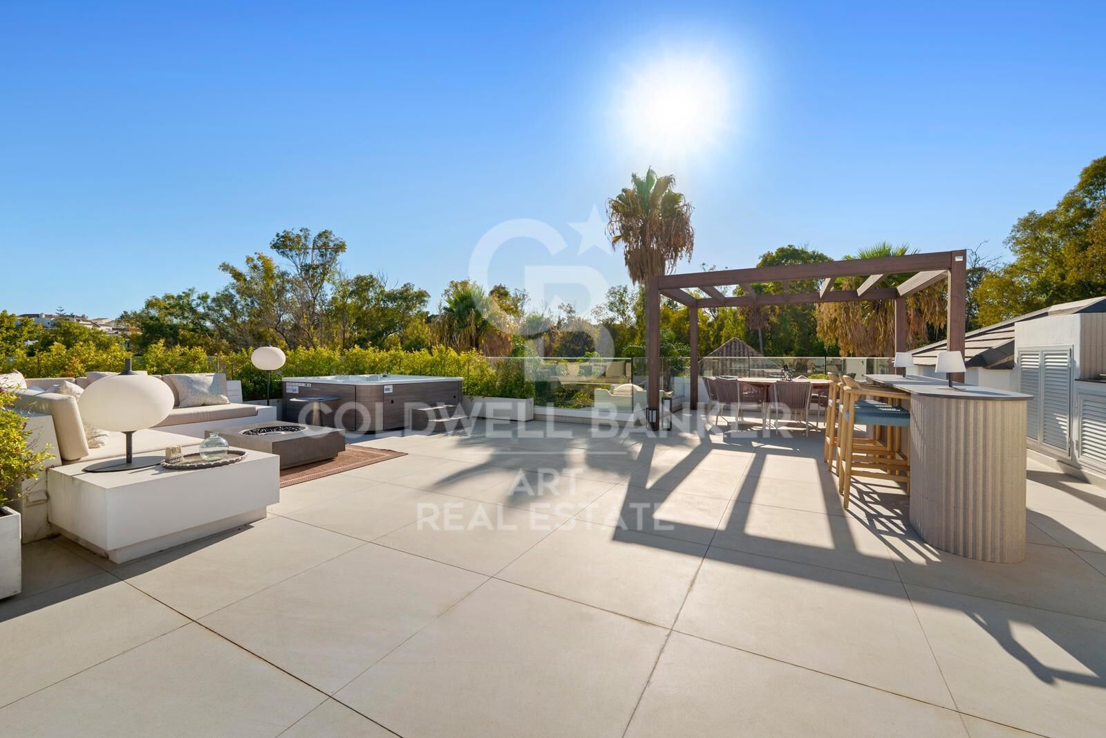 Élégance Méditerranéenne sur la célèbre Golden Mile de Marbella
