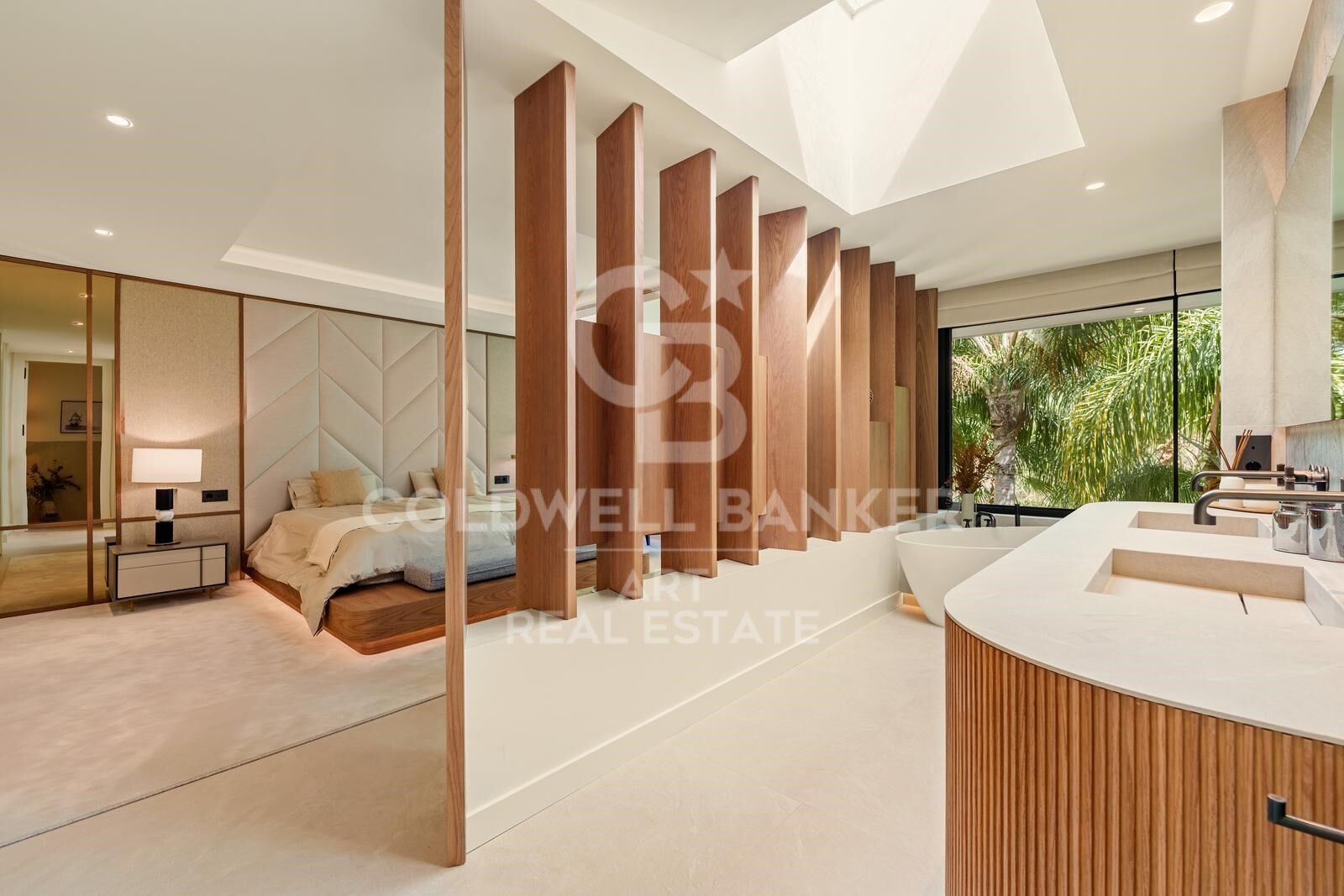 Elegancia moderna en Marbella Este - villa contemporánea en Las Chapas