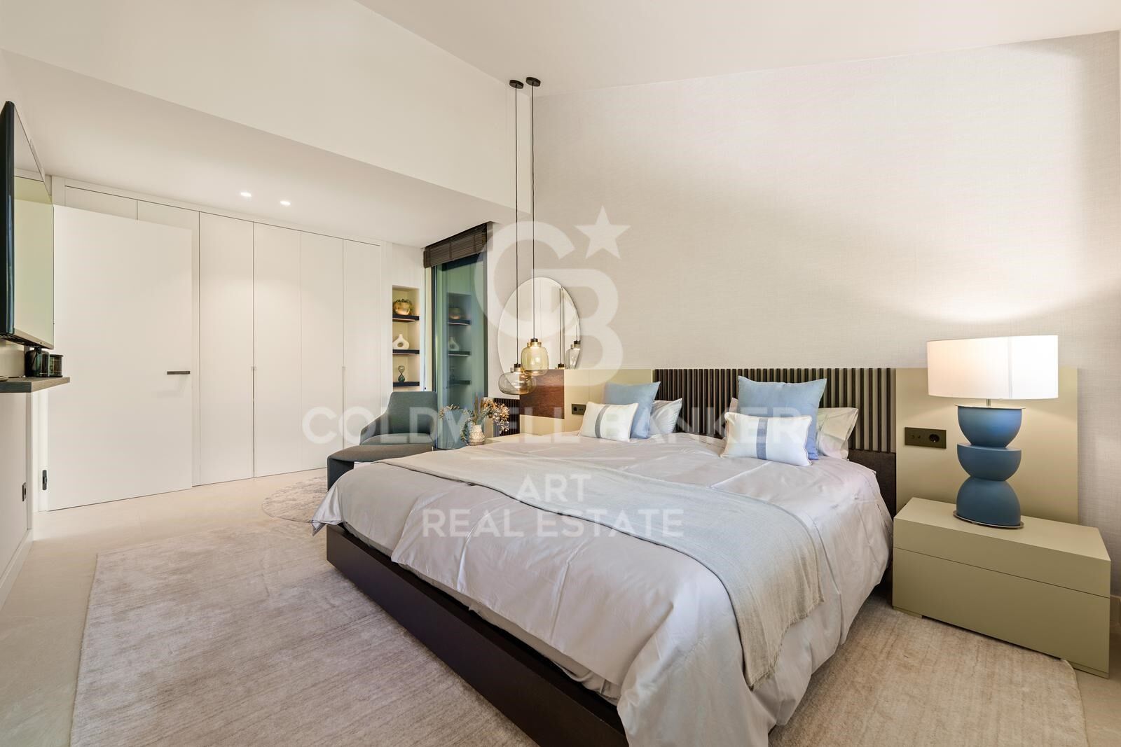 Elegancia moderna en Marbella Este - villa contemporánea en Las Chapas