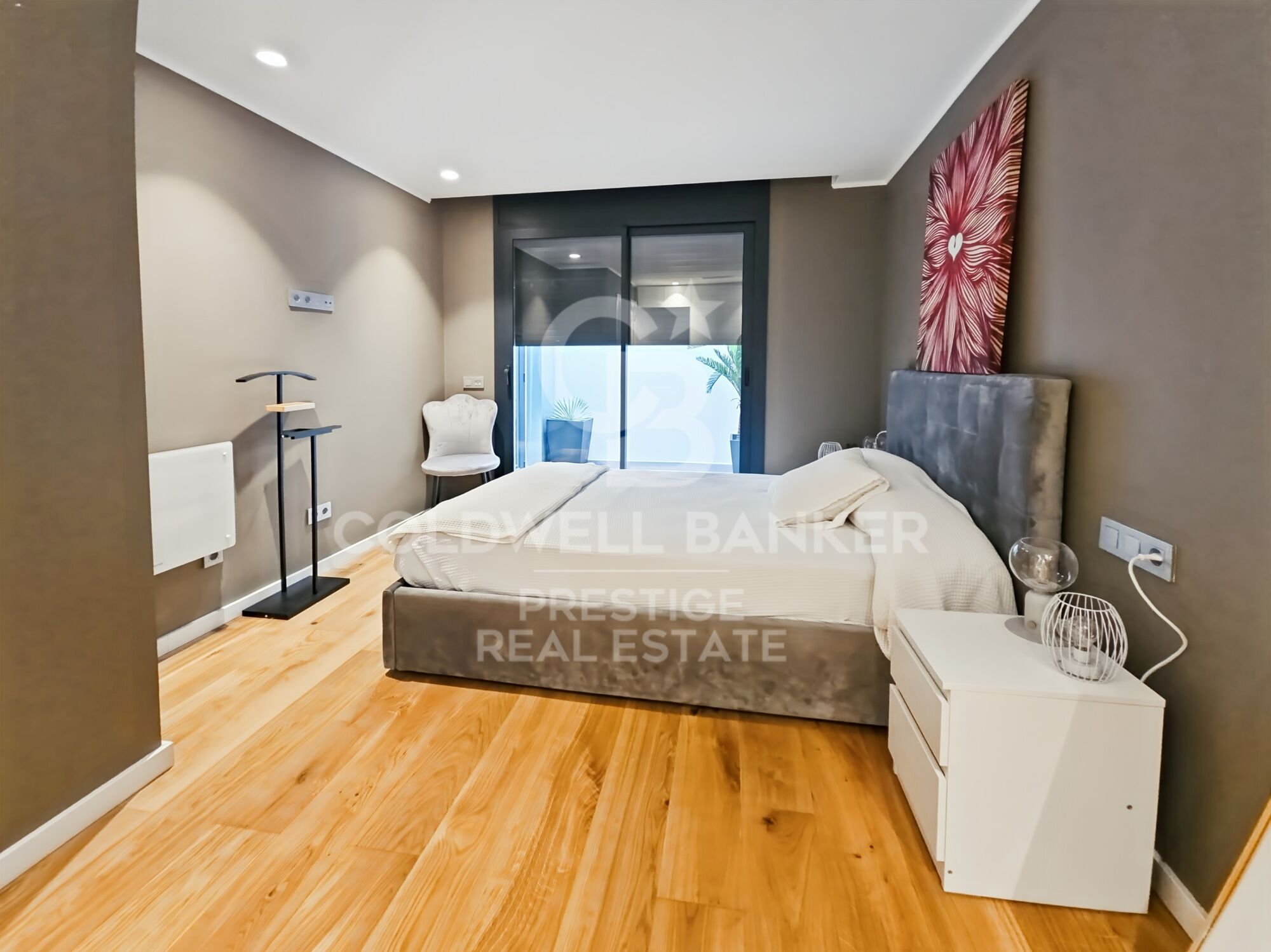 Casa de obra nueva en el casco antiguo de Finestrelles,Barcelona