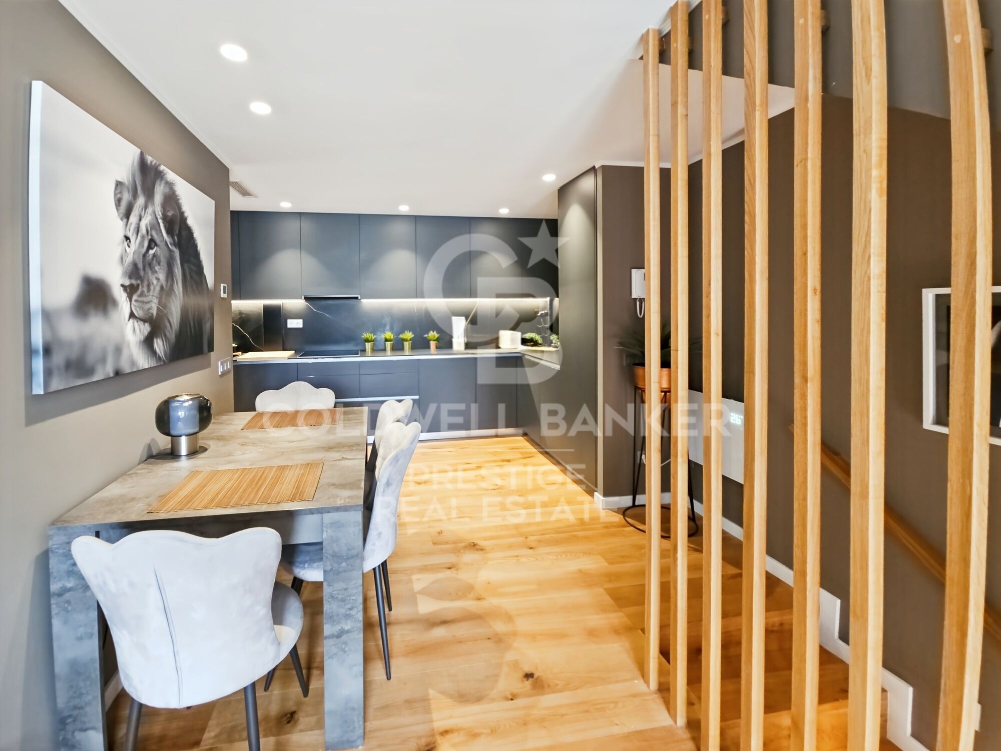 Casa de obra nueva en el casco antiguo de Finestrelles,Barcelona