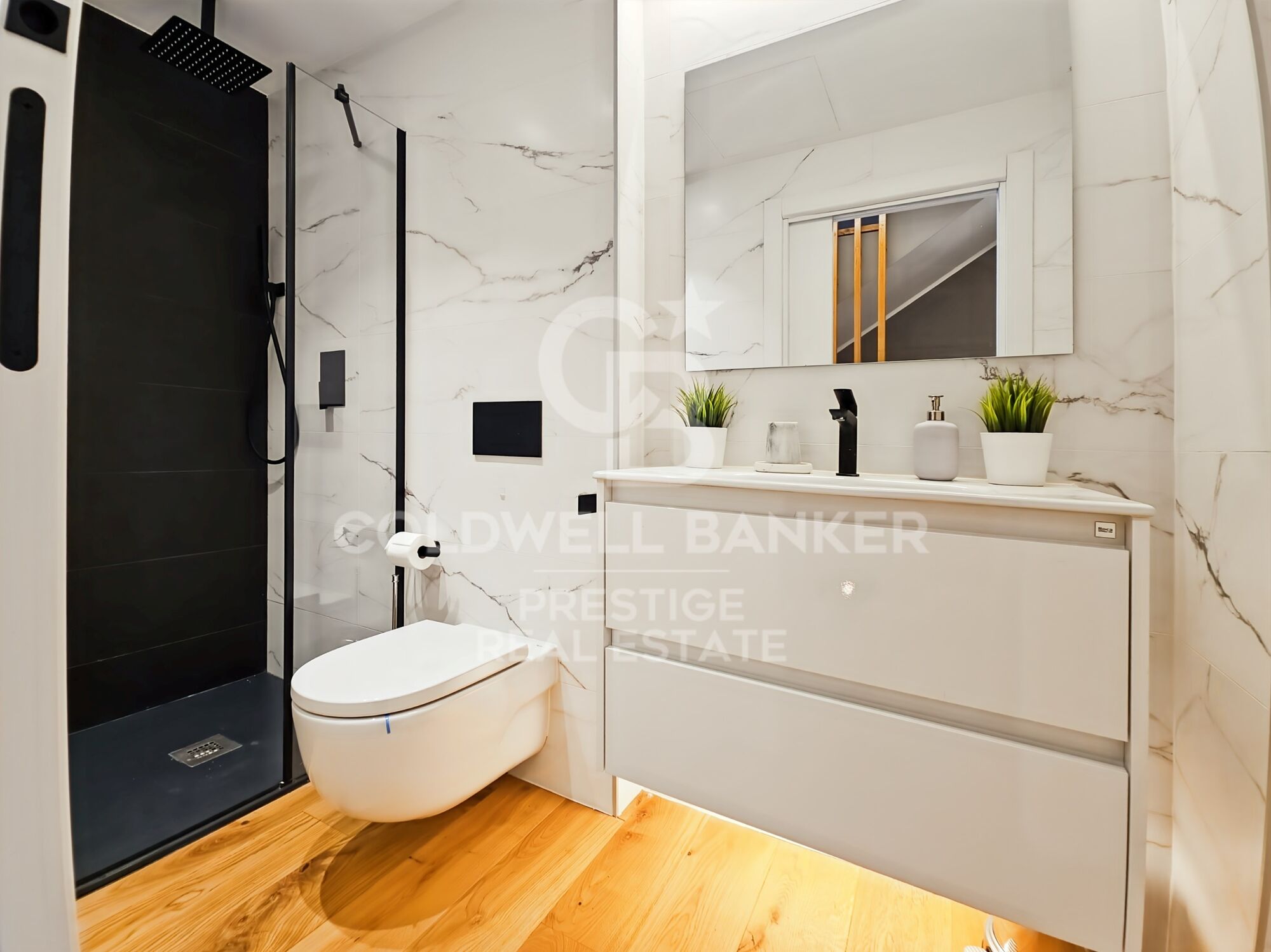 Casa de obra nueva en el casco antiguo de Finestrelles,Barcelona