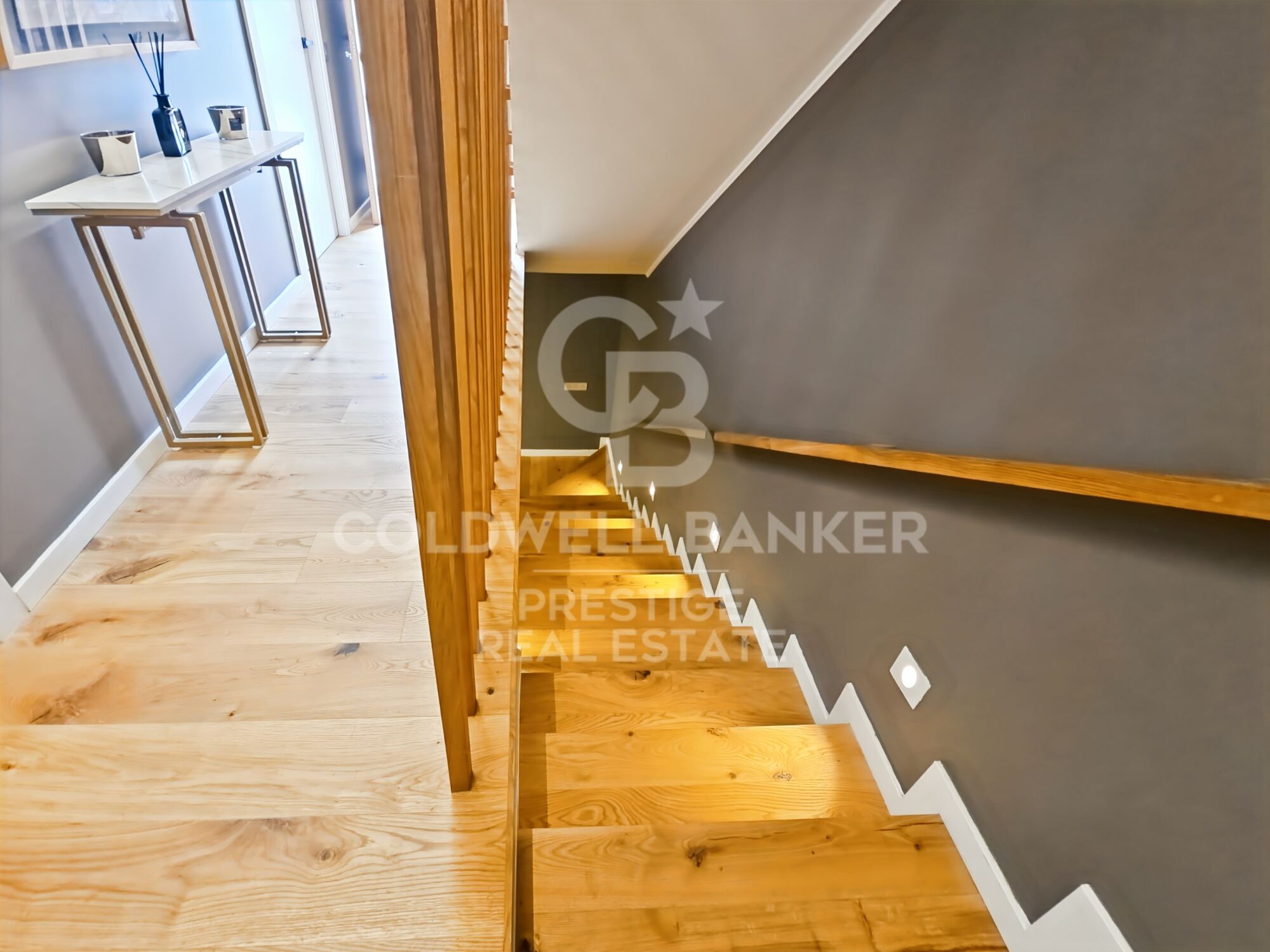 Neubauhaus im historischen zentrum von Finestrelles,Barcelona