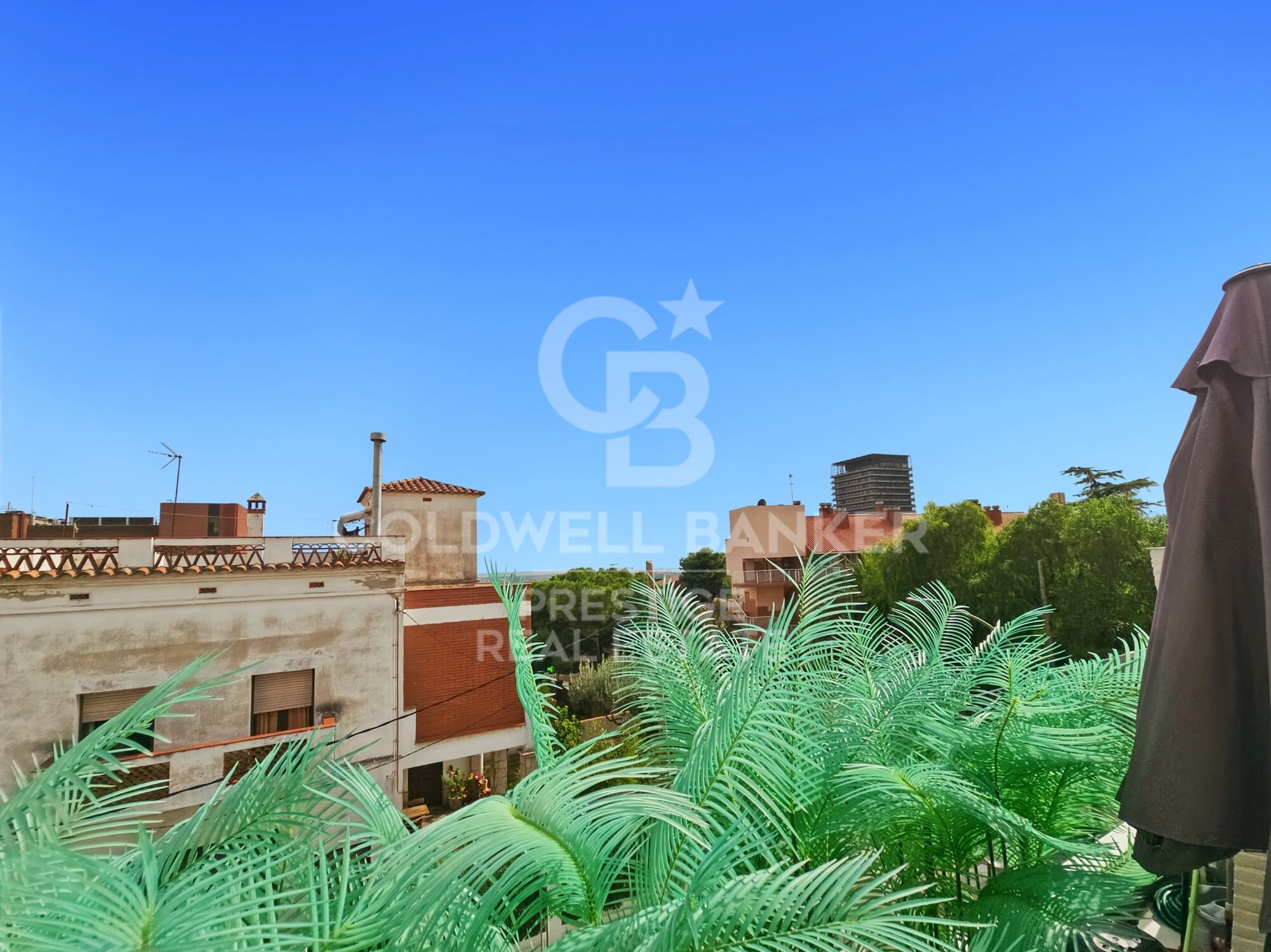Brand-new house in the historic centre of Finestrelles,Barcelona