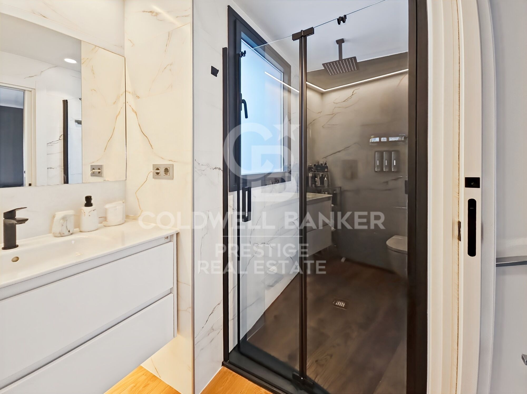 Brand-new house in the historic centre of Finestrelles,Barcelona