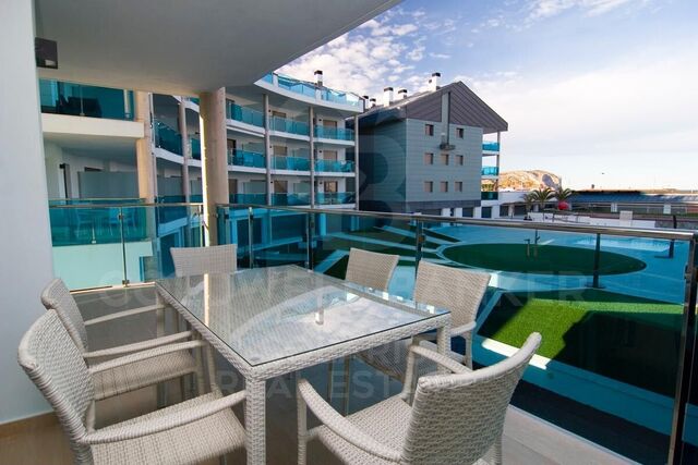 Alquiler temporal: Apartamento con 2 dormitorios cerca de la playa en Salacia, El Arenal