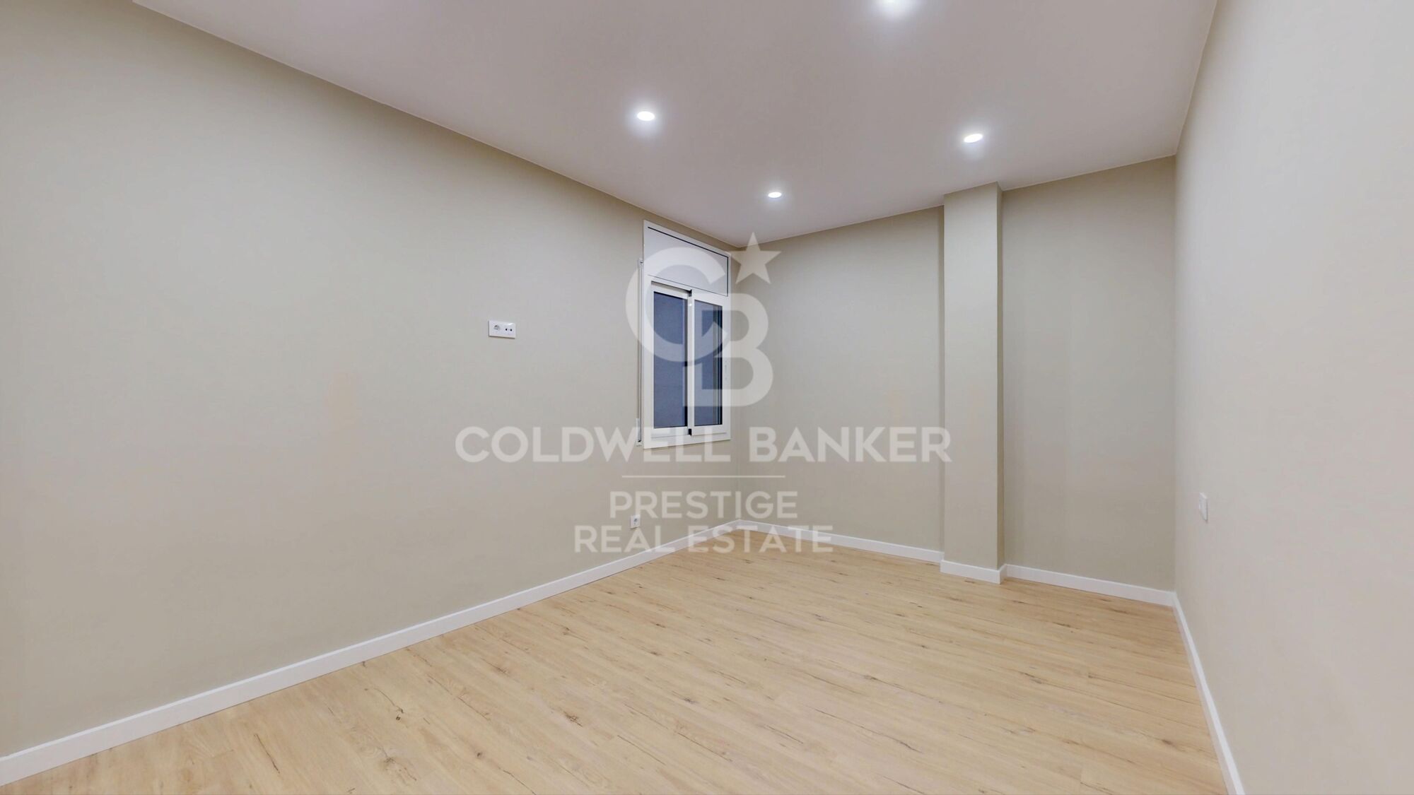 Bright, newly renovated property in Eixample, Barcelona