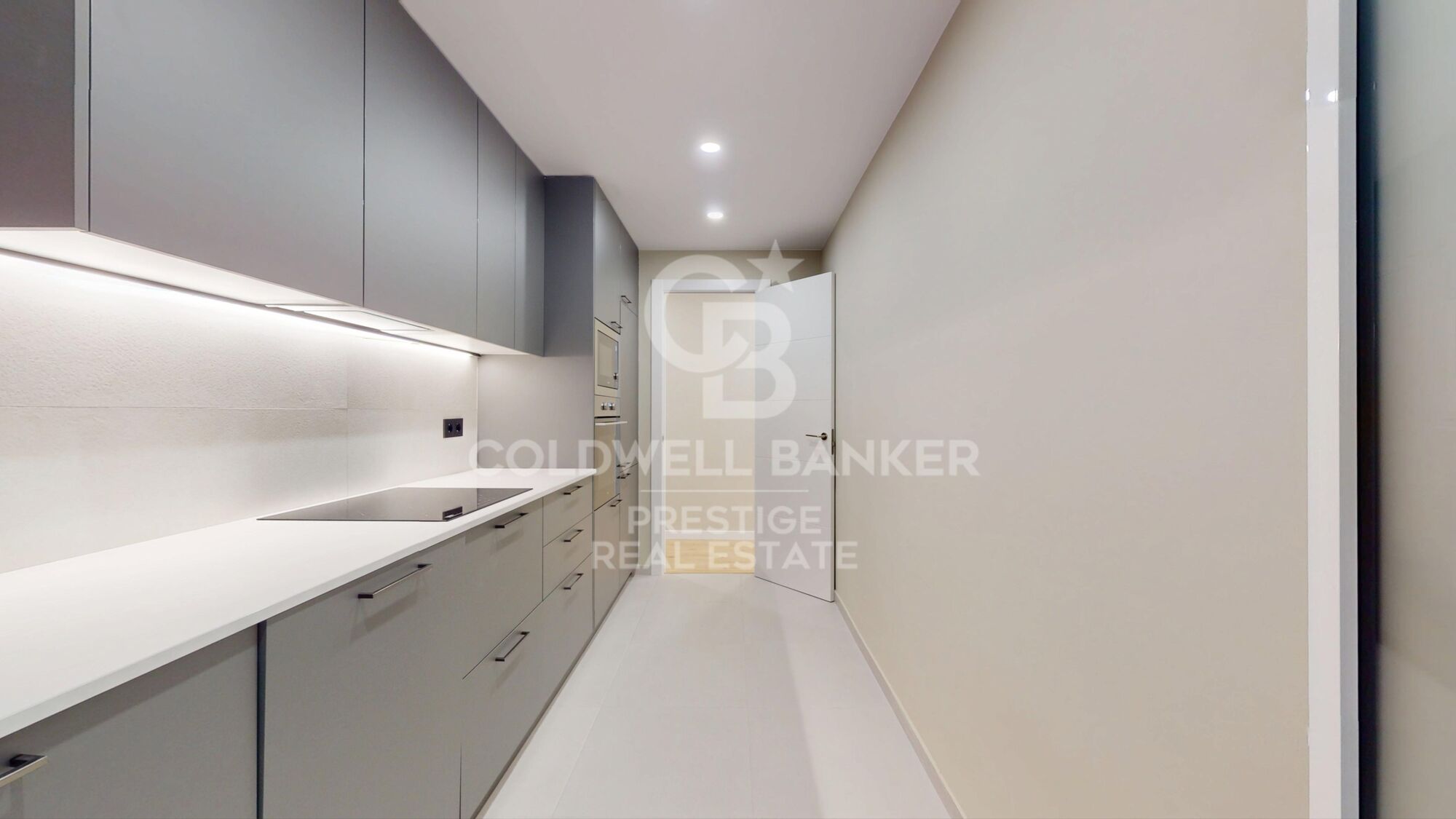 Bright, newly renovated property in Eixample, Barcelona