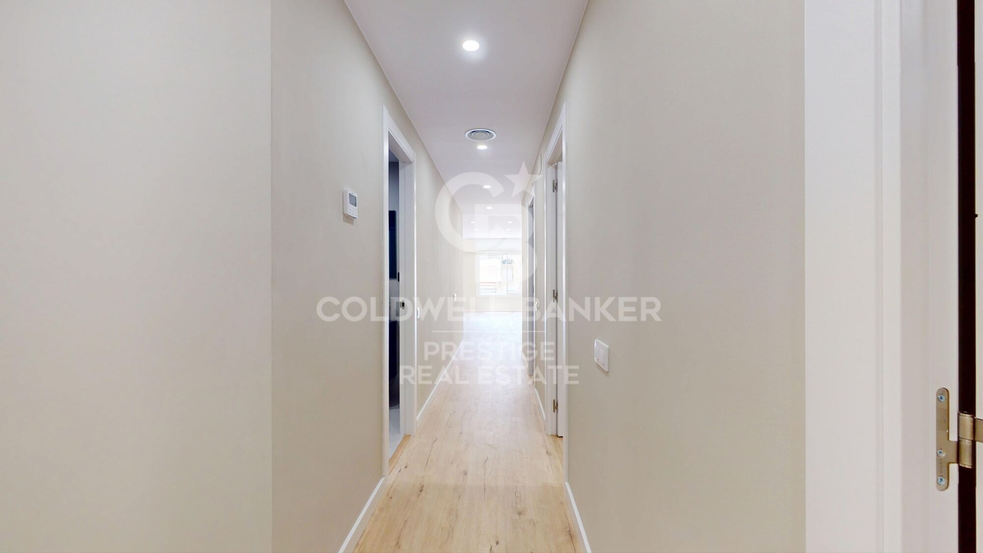 Bright, newly renovated property in Eixample, Barcelona