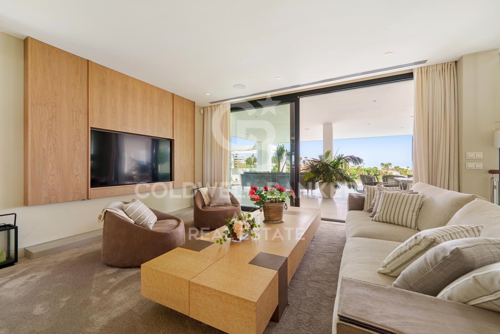 Un chef-d'uvre contemporain au cur de Nueva Andalucía, Marbella