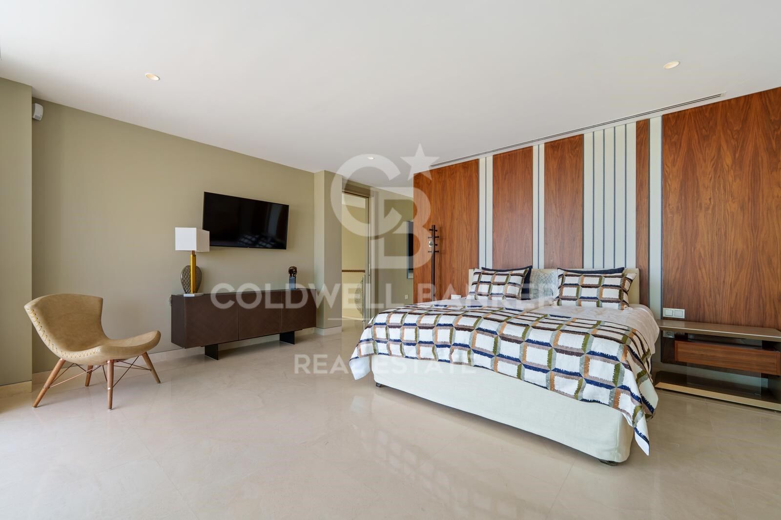 Una obra maestra contemporánea en el corazón de Nueva Andalucía, Marbella