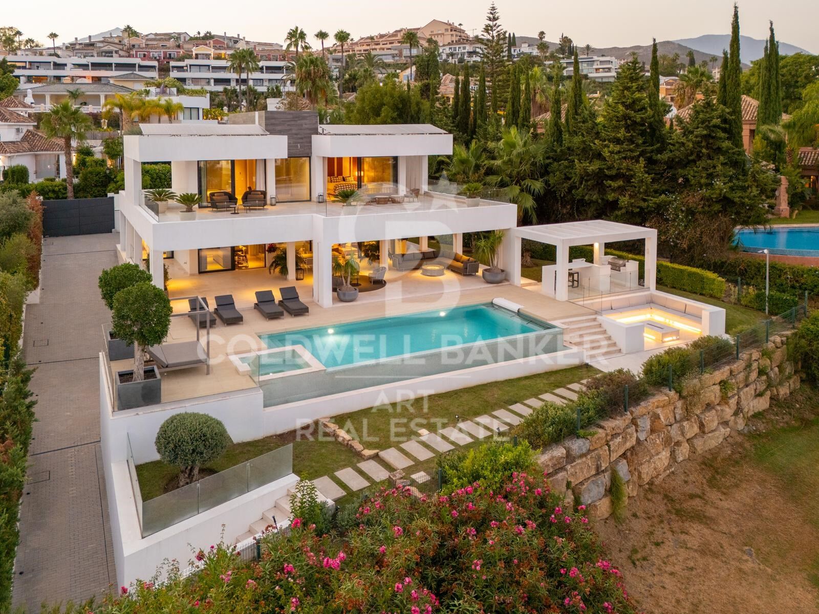 Una obra maestra contemporánea en el corazón de Nueva Andalucía, Marbella