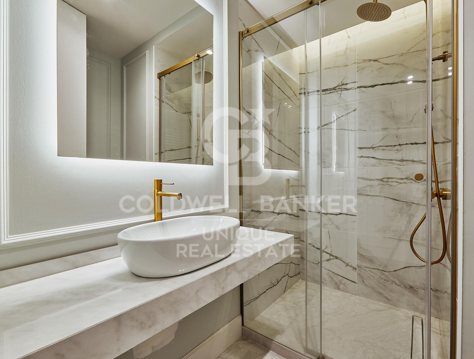 Exclusivo piso exterior reformado de 5 habitaciones en Castellana, Madrid