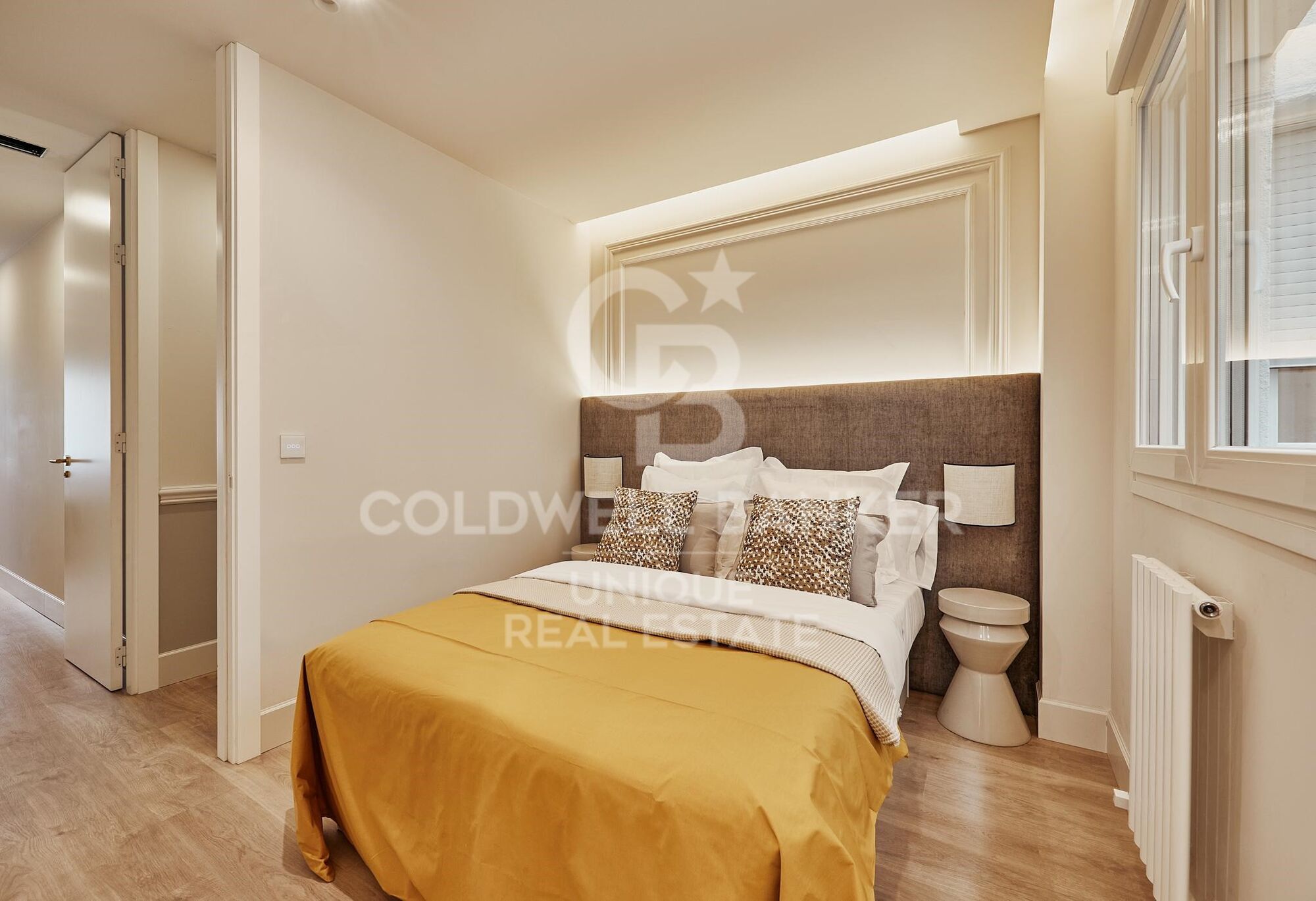 Exclusive renovated 5-bedroom exterior flat in Castellana, Madrid