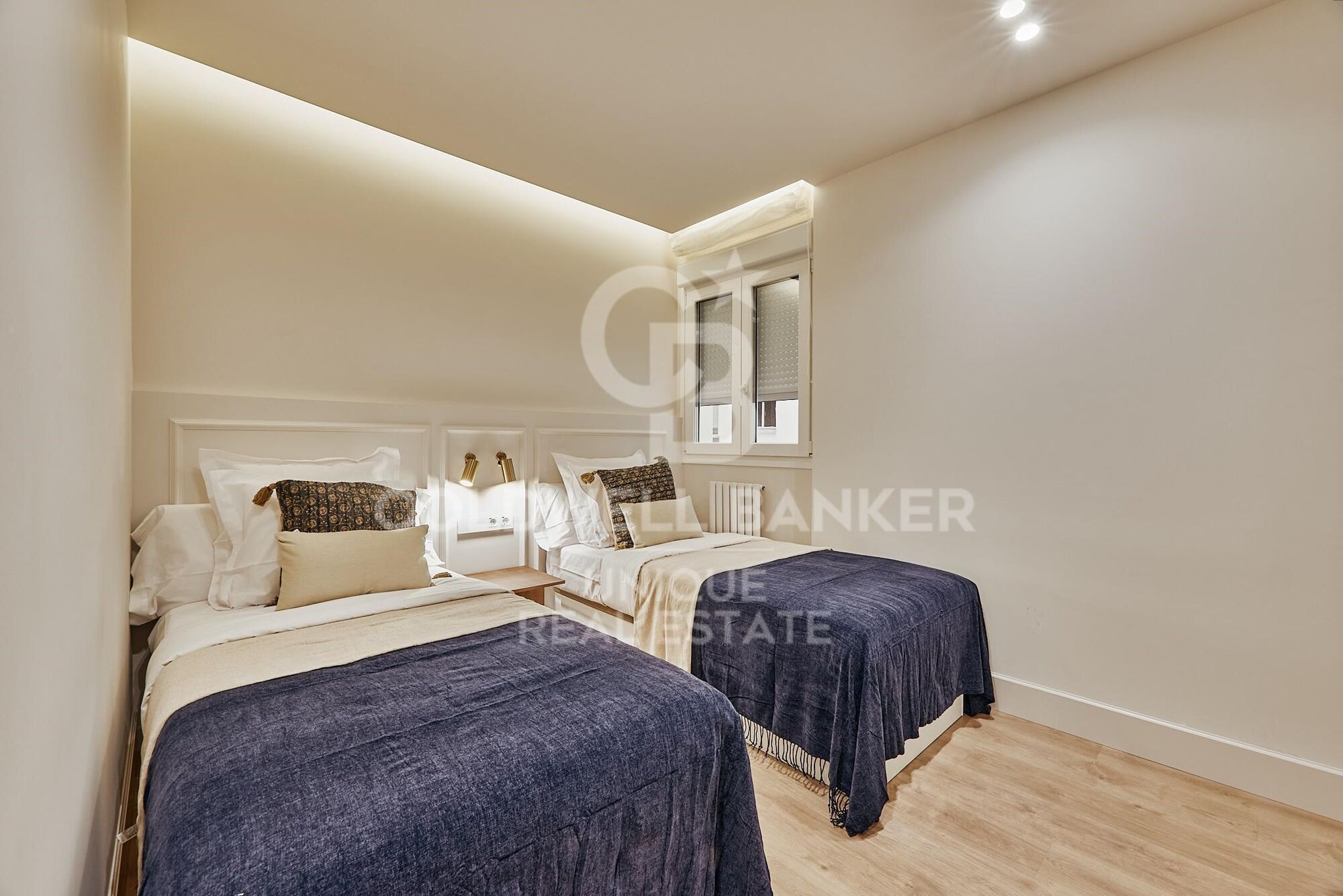 Exclusive renovated 5-bedroom exterior flat in Castellana, Madrid