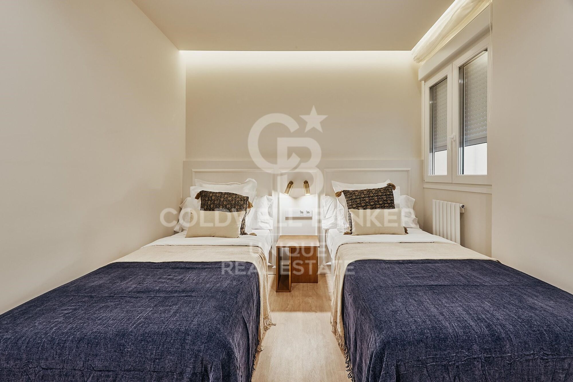 Exclusive renovated 5-bedroom exterior flat in Castellana, Madrid