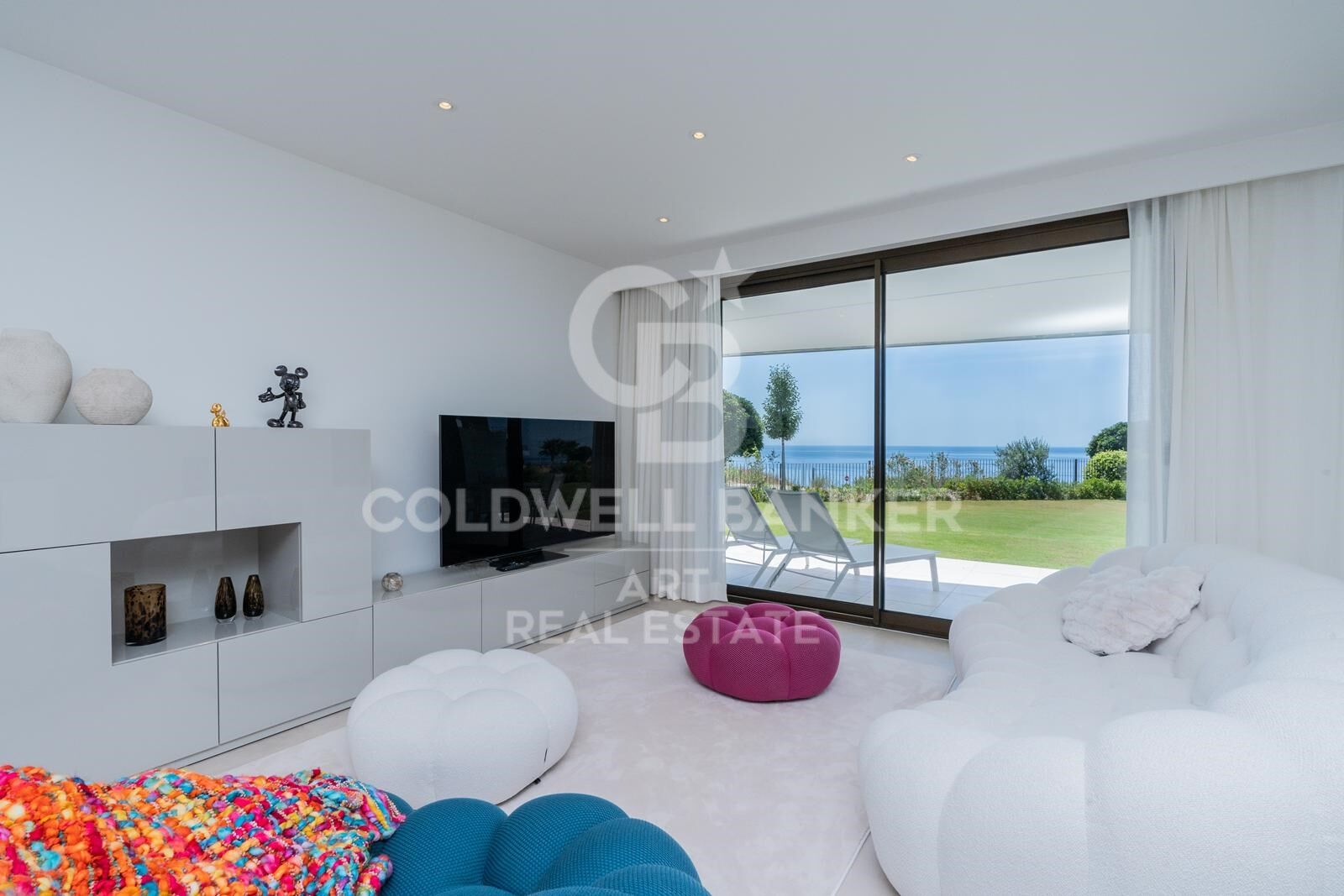 Luxusapartment mit Panoramablick auf das Meer in Casares Costa, Costa del Sol