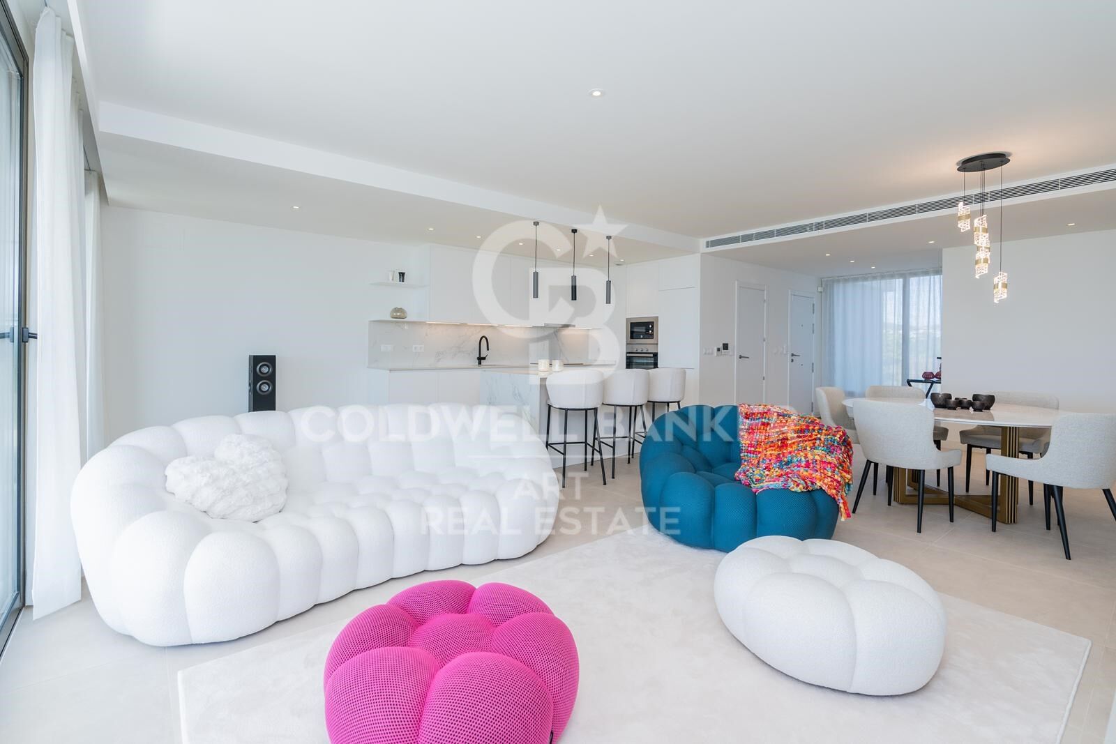 Luxusapartment mit Panoramablick auf das Meer in Casares Costa, Costa del Sol