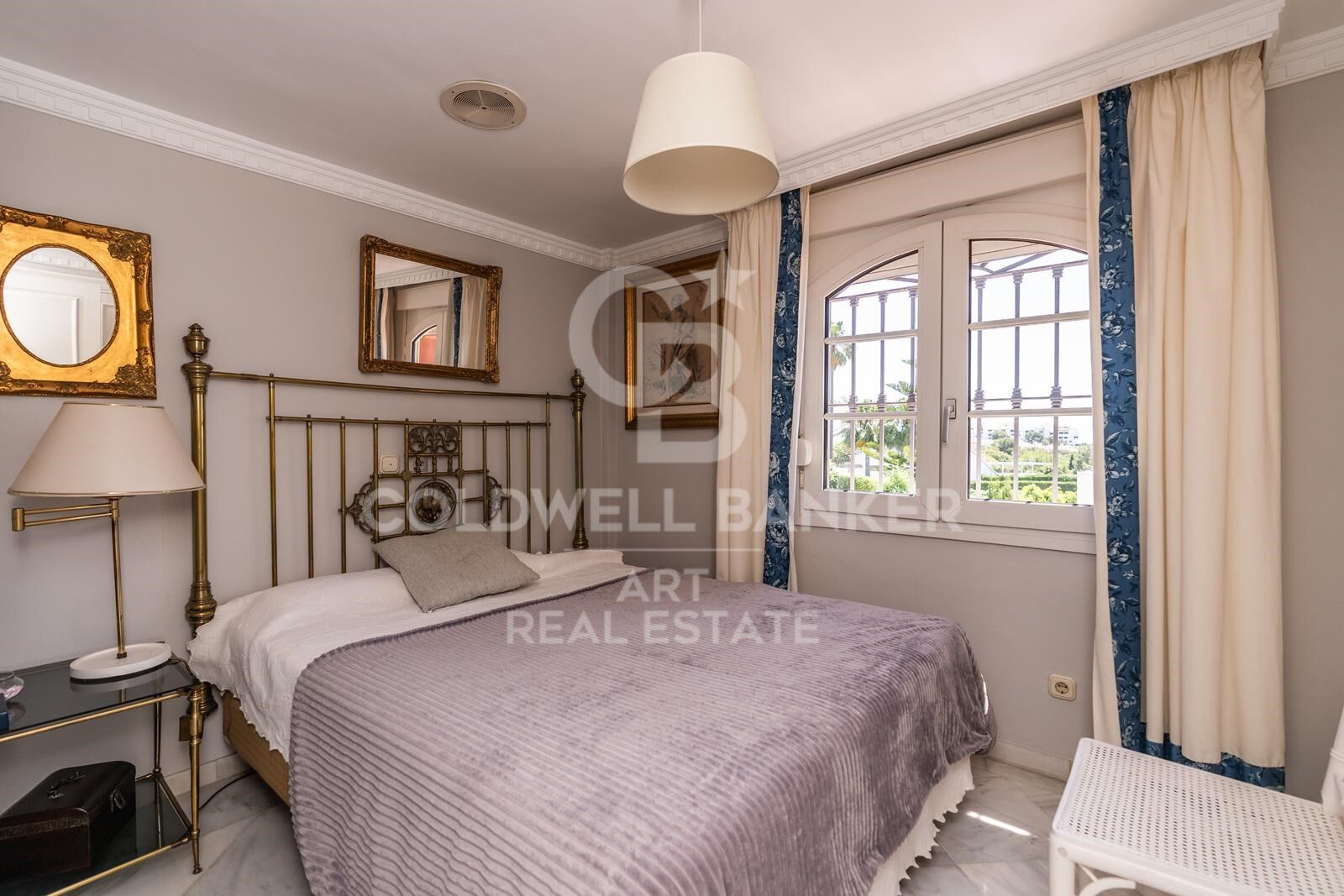 Villa de luxe avec vue panoramique sur la mer à Estepona