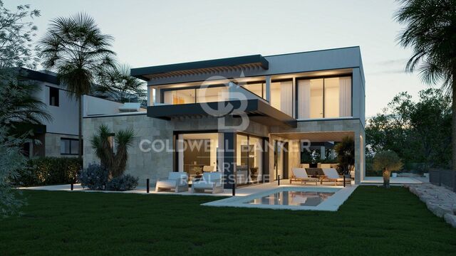 Exclusive contemporary villas in New Golden Mile, Estepona.