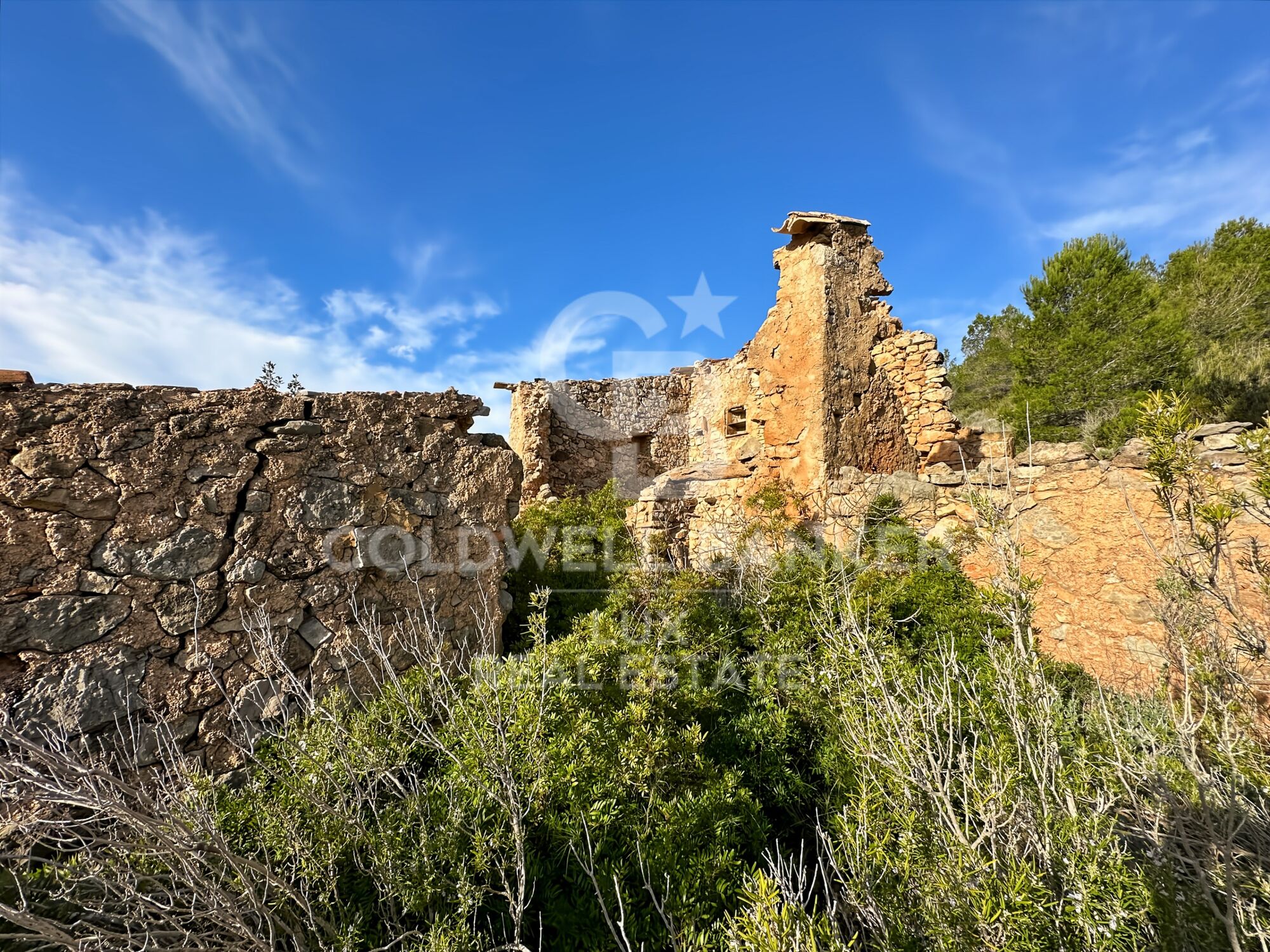 Oportunidad en Pratdip, Costa Dorada: finca de casi 28 ha con masía del 1900