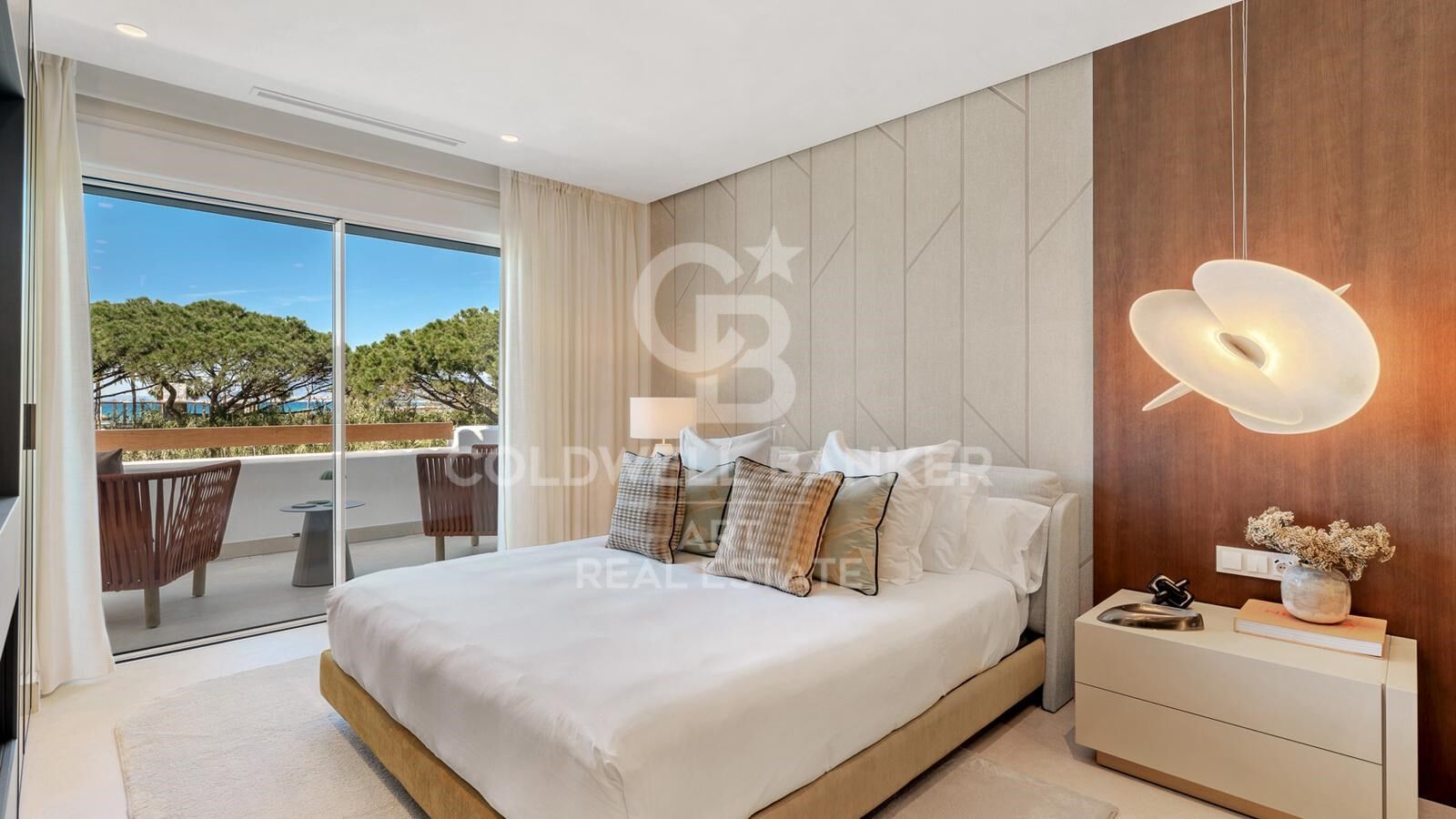 Sofisticación costera en Los Monteros Palm Beach, Marbella