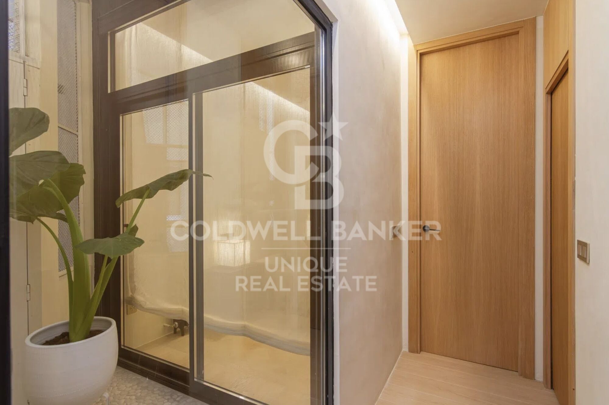 Renovated 2-bedroom flat with terrace in Goya, Madrid