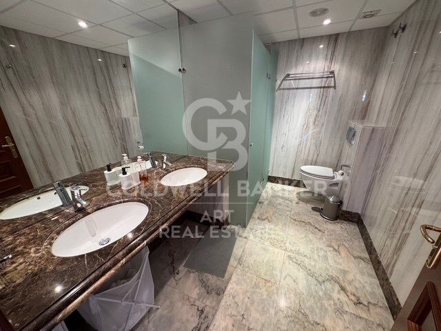 Élégant appartement dans une prestigieuse résidence balnéaire, New Golden Mile, Estepona