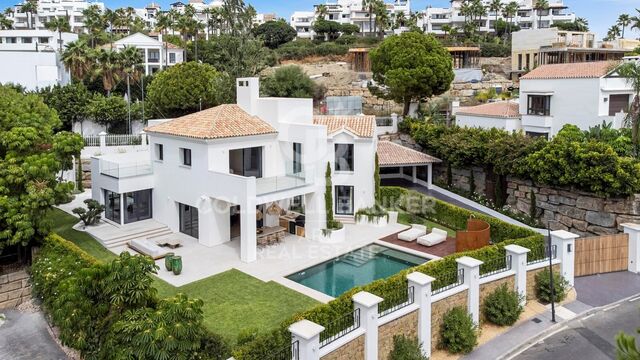 Elegant 4-bedroom villa in La Alquería, Benahavís