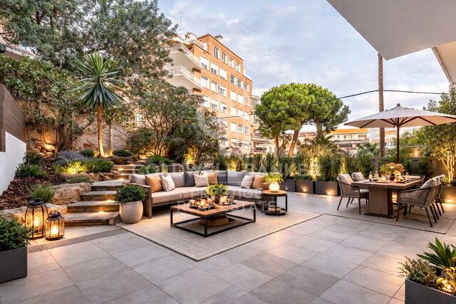 Appartement spacieux avec terrasse et parking en option à Sarrià - Sant Gervasi, Barcelone