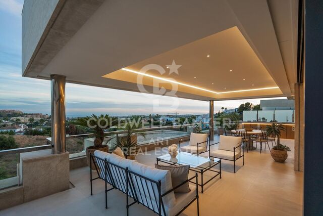Elegant apartment with panoramic sea views in Los Arrayanes, Nueva Andalucía, Marbella