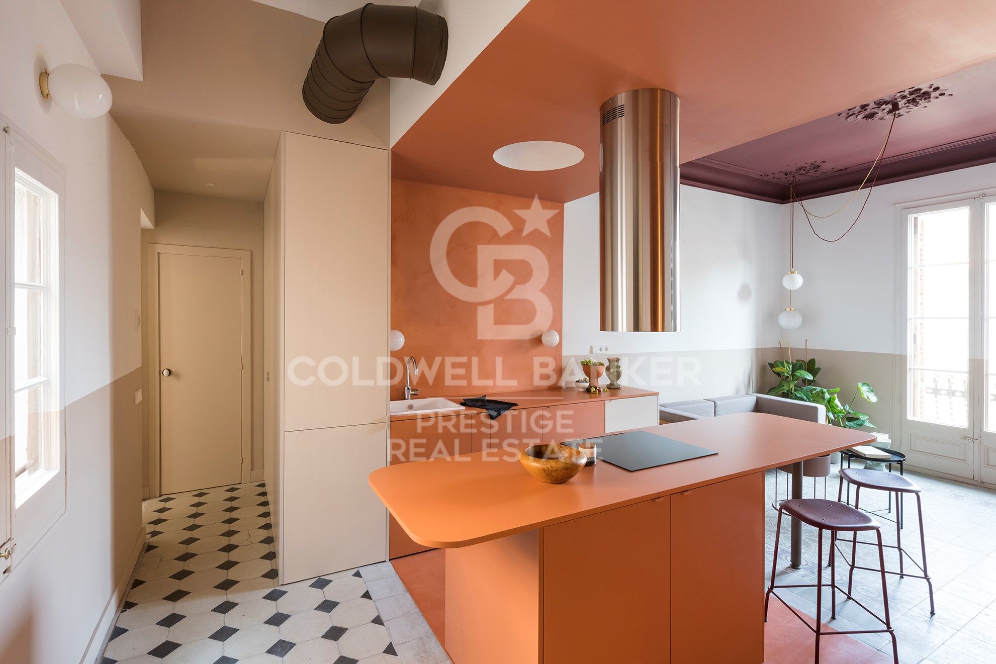 For sale renovated apartment in El Born