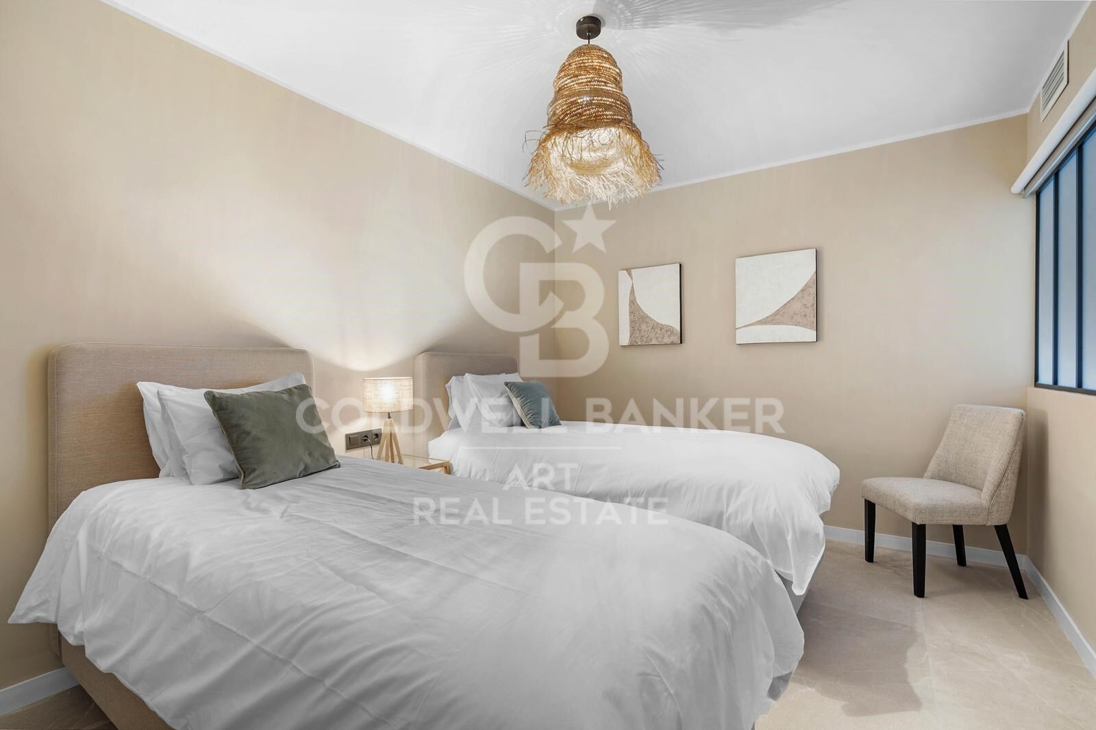 Skandinavische eleganz im Herzen von Nueva Andalucía, Marbella