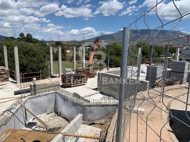 Villa personalizable en primera línea de golf en La Cala Golf Resort, Mijas, Costa del Sol