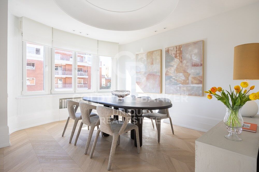 Renovated 4-bedroom apartment with luxury finishes in Lista, Madrid