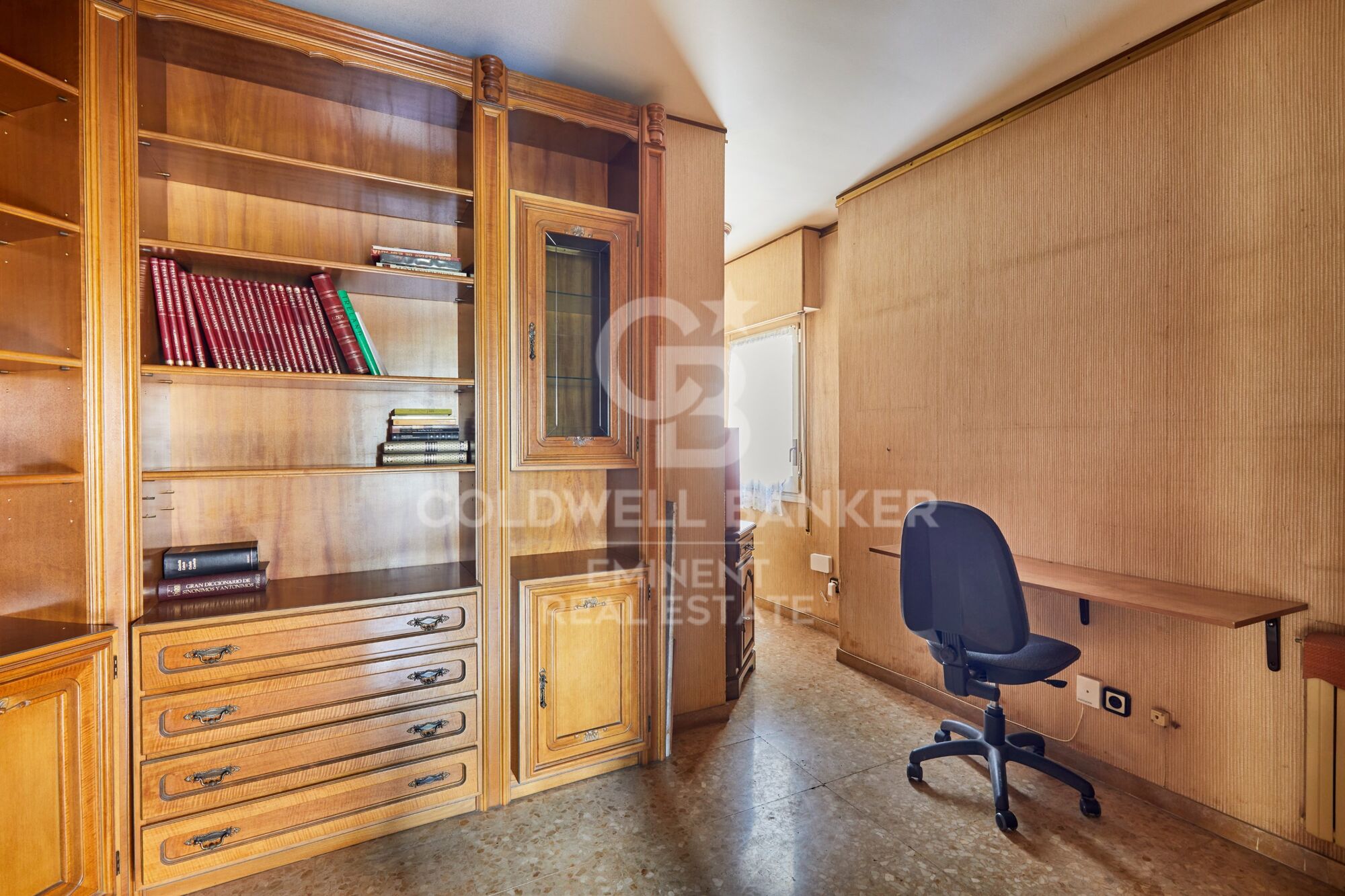 Ático de 188m² con terraza de 80m² en venta , para reformar en Les Corts