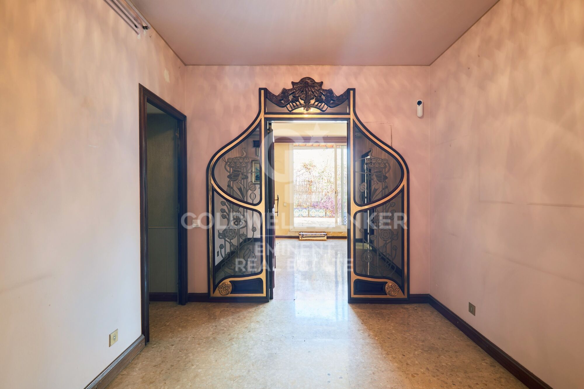 Ático de 188m² con terraza de 80m² en venta , para reformar en Les Corts