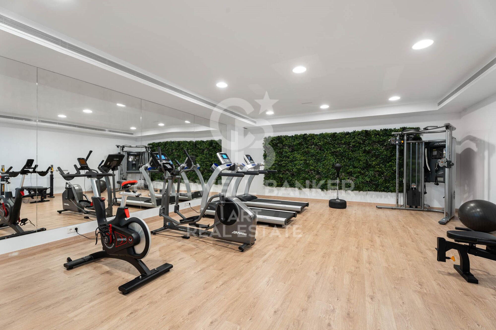 Zeitgenössisches Duplex-Penthouse mit Meerblick - Marbella Ost