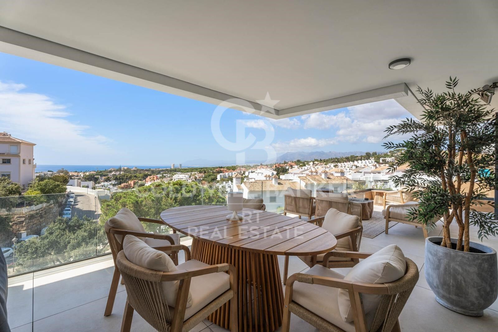 Zeitgenössisches Duplex-Penthouse mit Meerblick - Marbella Ost