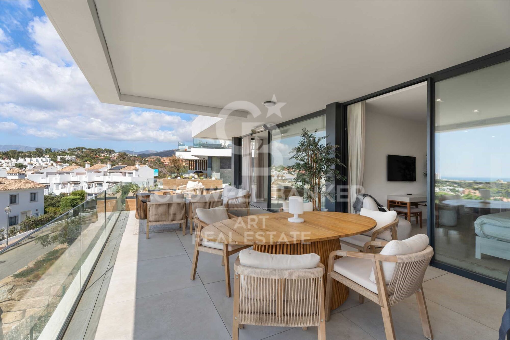 Zeitgenössisches Duplex-Penthouse mit Meerblick - Marbella Ost