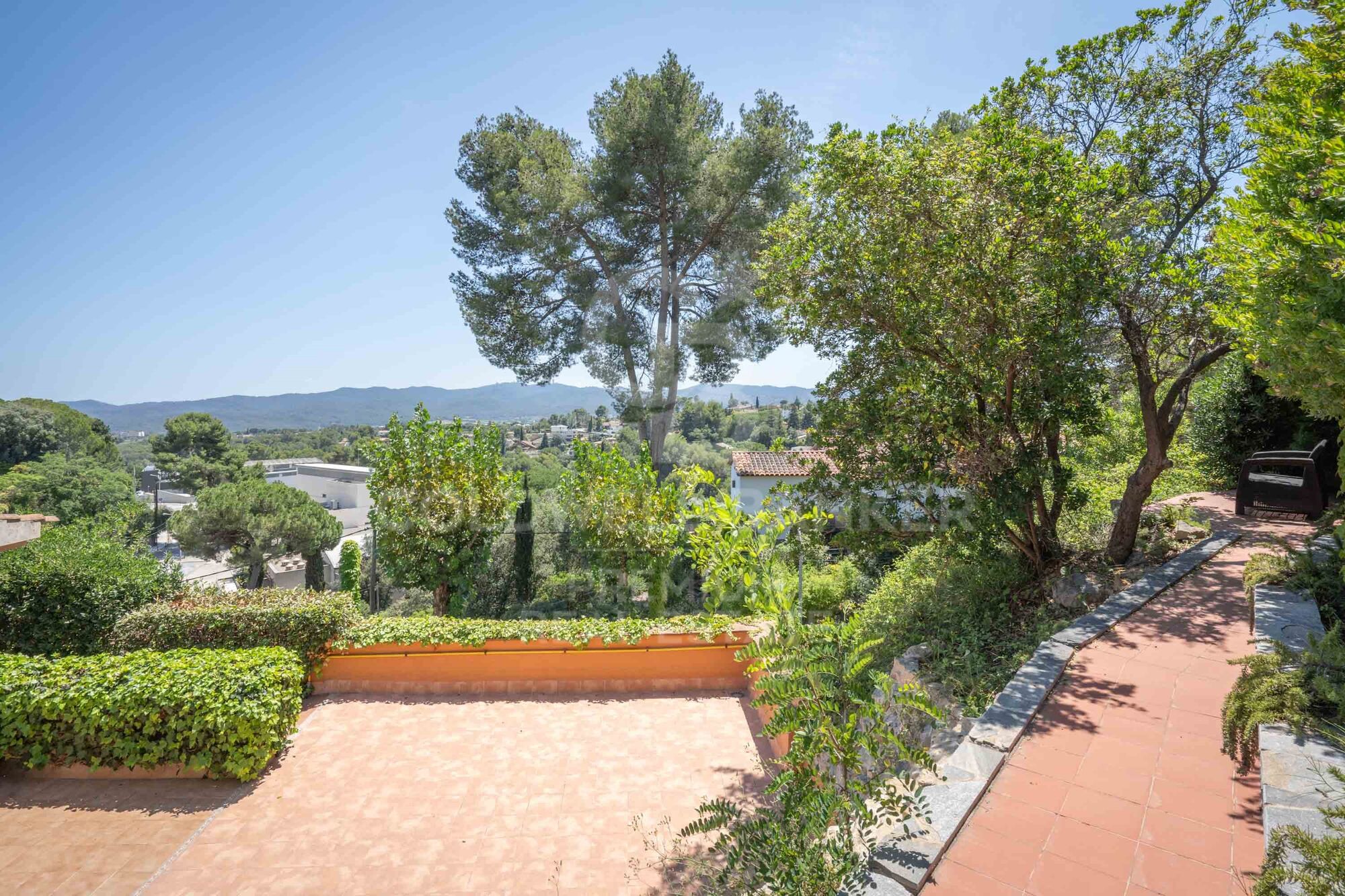 Casa en una sola planta con vistas espectaculares en Bellaterra