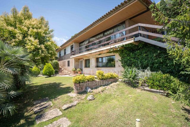 Casa en una sola planta con vistas espectaculares en Bellaterra