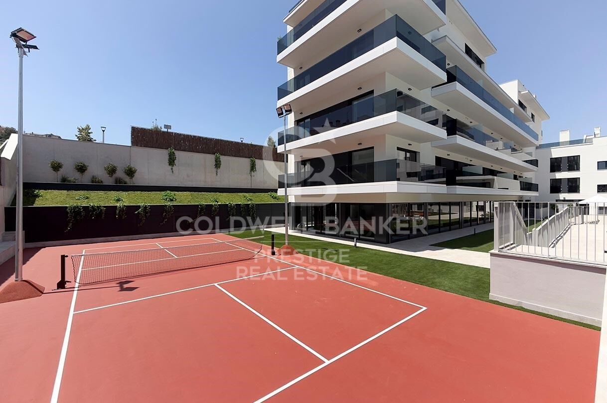 Neubauwohnungen in Sant Boi mit Terrasse, Pool und Fitnessraum