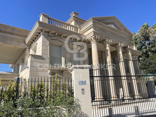 Spectacular luxury Roman villa in Sierra Blanca, Marbella