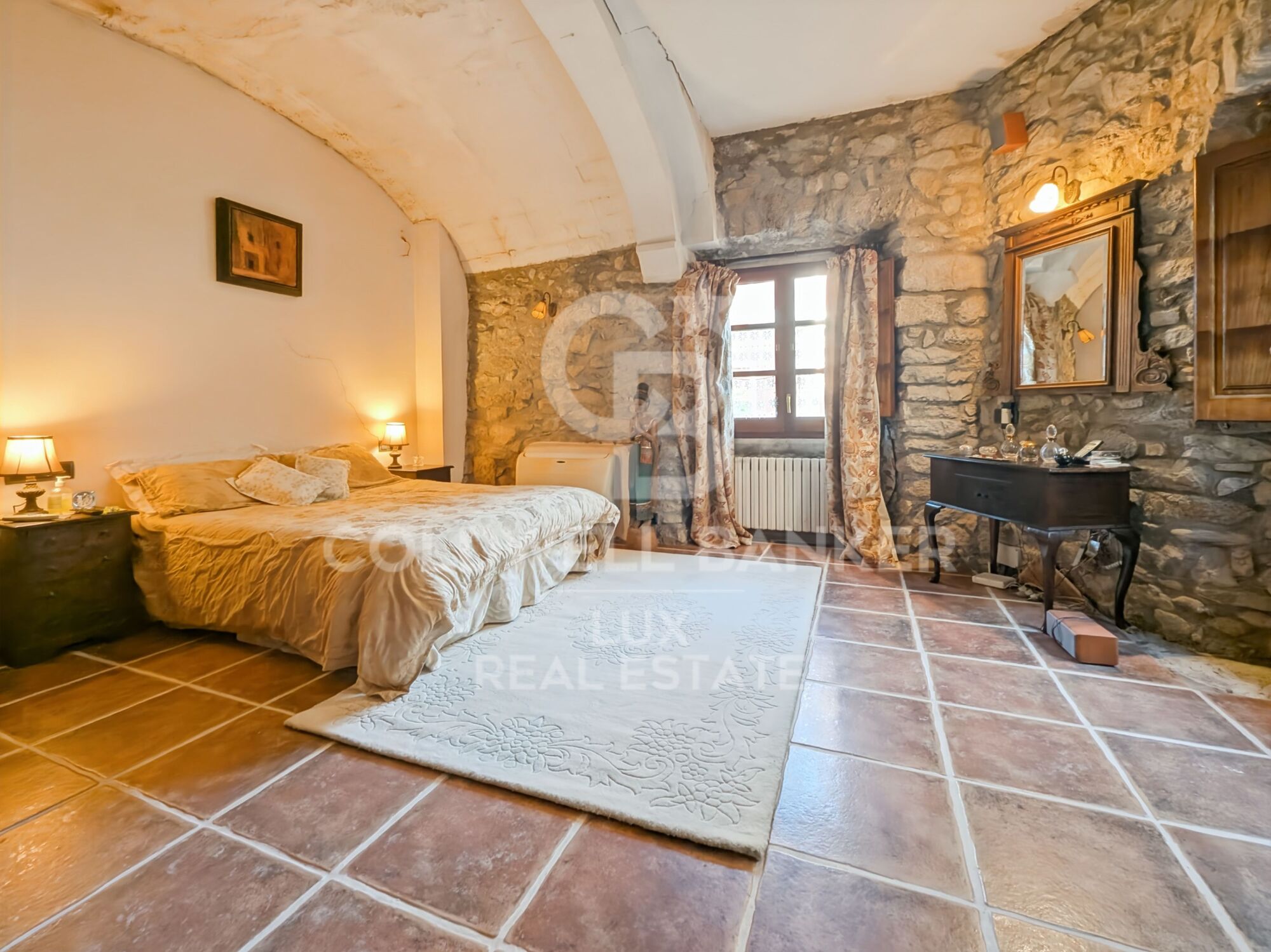 Propriété du XVIIIe siècle restaurée avec voûtes catalanes à Agullana