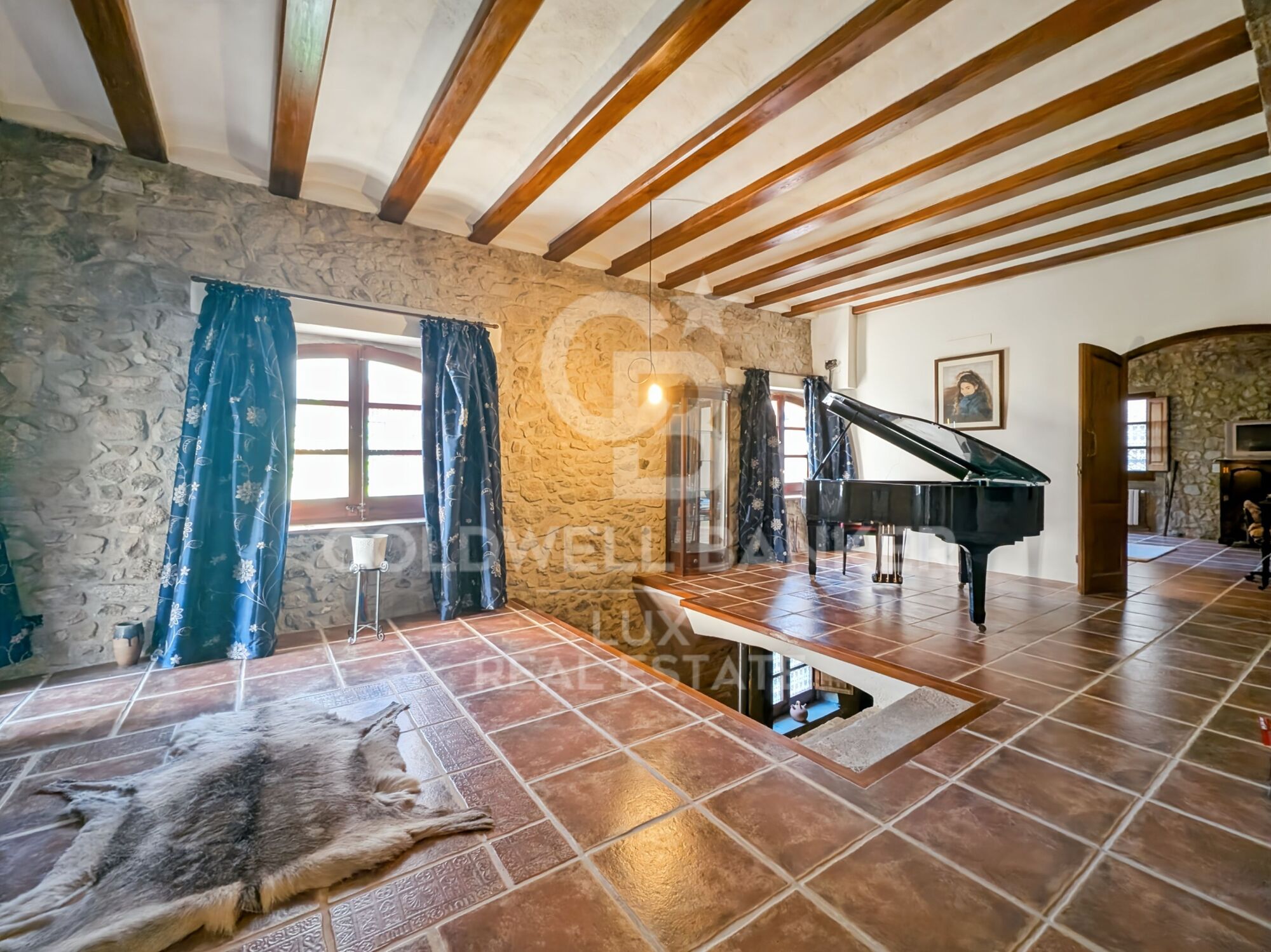 Restored 18th-century property with Catalan vaults in Agullana